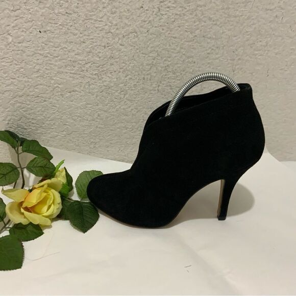 Aldo Women's 9 Black Suede Stiletto Heels Slip On Ankle Booties Boots - Picture 1 of 16